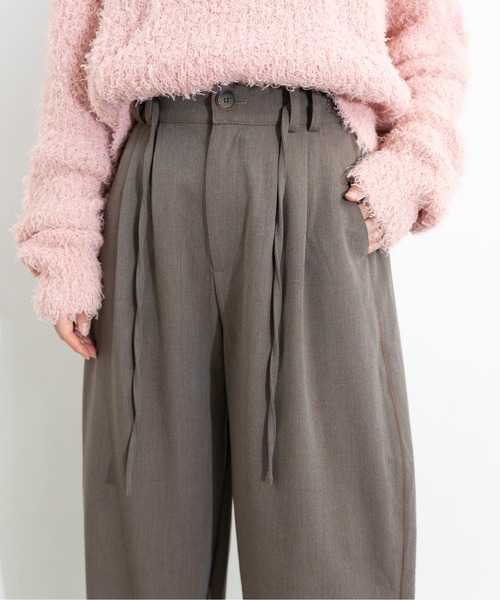 MIDVEIN(ミッドヴェイン)の「Side line curve pants(スラックス・レディース・チャコールグレー/ブラック/ブラウン・FREE)」の8枚目の写真