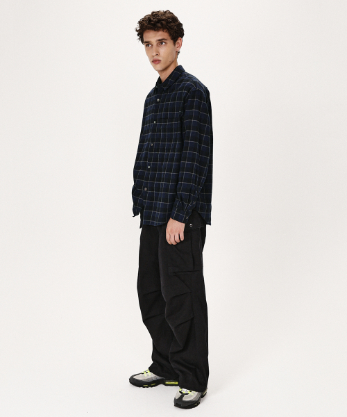 SHIRTER(シャーター)の「NAVONA FLANNEL CHECK SHIRT (NAVY)(シャツ/ブラウス・メンズ・その他・SMALL/MEDIUM/LARGE)」の5枚目の写真