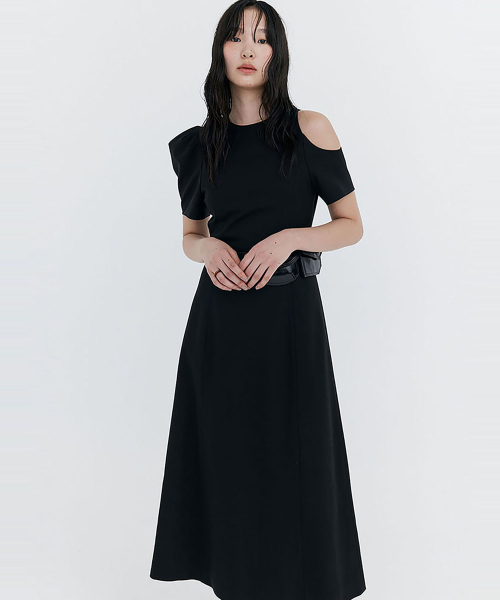 WNDERKAMMER(ブンダーカンマー)の「パフホリデードレス_ブラック(ワンピース・レディース・その他・SMALL/MEDIUM)」の2枚目の写真