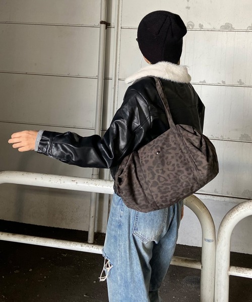 non-hedge(ノンヘッジ)の「ヒョウ柄ボストンバッグ(ボストンバッグ・レディース・グレー/チャコールグレー/ブラウン・FREE)」の14枚目の写真