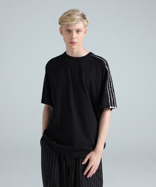 Y-3（ワイスリー）の「Y-3 RAW EDGE 3 STRIPES SHORT SLEEVE TEE（Tシャツ/カットソー・メンズ・ブラック・XX-LARGE/X-LARGE/LARGE/MEDIUM/SMALL/X-SMALL/XX-SMALL）」の7枚目の写真