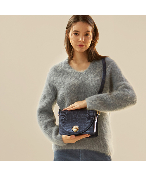 ANODDS（アンオズ）の「ISLE MINI CROC shoulder bag 3 color（ショルダーバッグ・レディース・ブラック/ベージュ/ネイビー/グリーン/アイボリー/バーガンディー・FREE）」の5枚目の写真