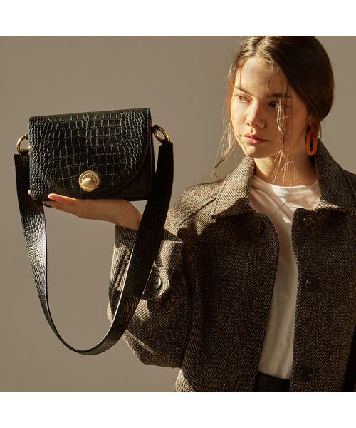 ANODDS（アンオズ）の「ISLE MINI CROC shoulder bag 3 color（ショルダーバッグ・レディース・ブラック/ベージュ/ネイビー/グリーン/アイボリー/バーガンディー・FREE）」の3枚目の写真