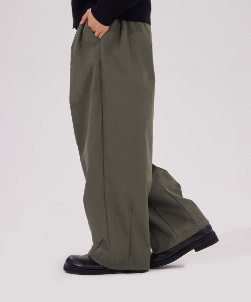 MAKEITTO(メイキット)の「ツーピンタックワイドバルーンパンツ_カーキ(その他パンツ・メンズ・その他・MEDIUM/LARGE/X-LARGE/XX-LARGE)」の2枚目の写真