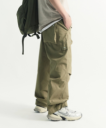 DRAW.M（ドローエム）の「Parasuit Cargo Detail Pants (Khaki)（その他パンツ）」