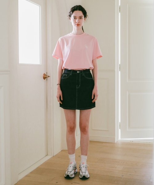LOSSYROW(ロッシロー)の「Signature Logo Half-Sleeve T-shirt Pink(Tシャツ/カットソー・レディース・その他・FREE)」の2枚目の写真
