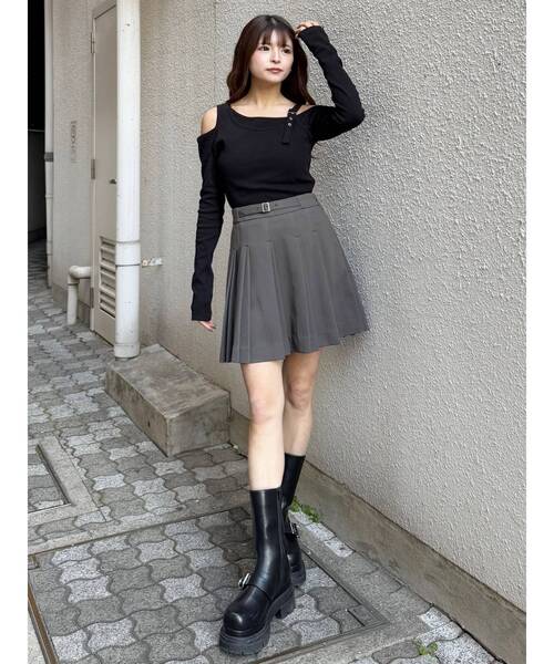 MURUA（ムルーア）の「【セットアップ対応】ダブルプリーツミニスカート（スカート・レディース・ミント/グレー/ブラック/ベージュ・1/2）」の5枚目の写真