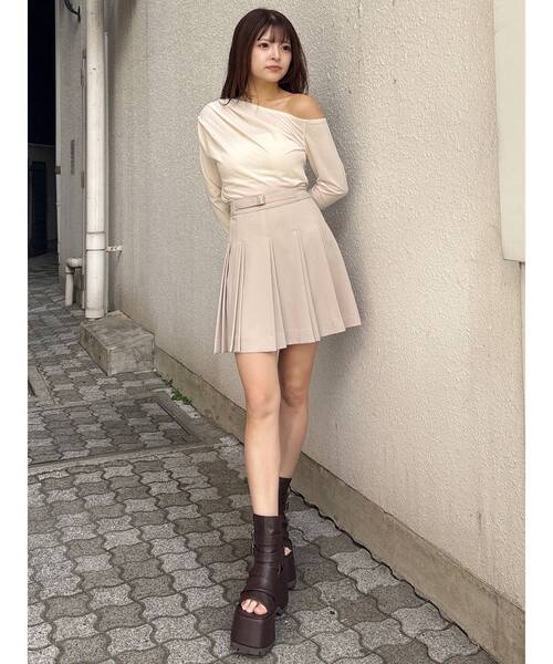 MURUA（ムルーア）の「【セットアップ対応】ダブルプリーツミニスカート（スカート・レディース・ミント/グレー/ブラック/ベージュ・1/2）」の12枚目の写真