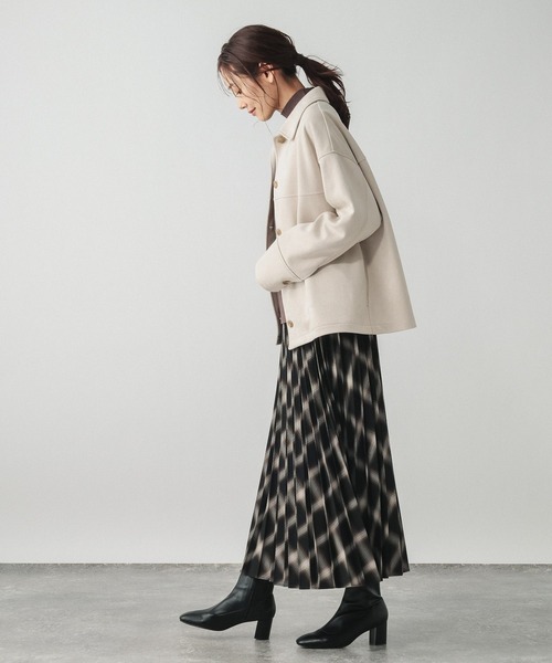 GLOBAL WORK(グローバルワーク)の「マシュマロスエードジャケット/632429(テーラードジャケット・レディース・ブラウン系その他3/チャコールグレー/アイボリー・L/M)」の12枚目の写真