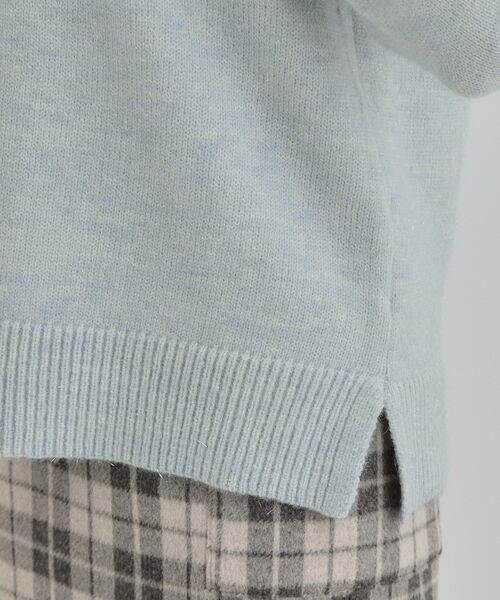 DRESKIP(ドレスキップ)の「【S-LL/洗濯機可】キラキラ光るラメが上品 クルーネックニット(ニット/セーター・レディース・ベージュ/グリーン系/ピンク系/オフホワイト/ネイビー・01/03/02/04)」の11枚目の写真