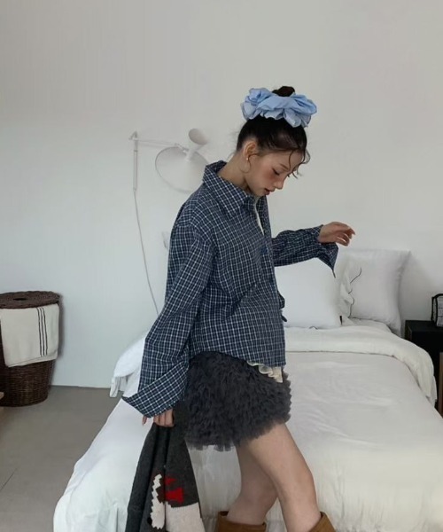 Lis ardent(リスアルダン)の「春服 フェイクレイヤードチェック柄長袖シャツ/シフォンフレア切り替えシャツ(シャツ/ブラウス・レディース・ネイビー/レッド・M)」の5枚目の写真