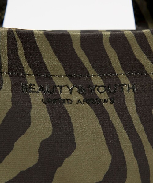BEAUTY&YOUTH UNITED ARROWS(ビューティーアンドユースユナイテッドアローズ)の「ゼブラ パッカブル トートバッグ(トートバッグ・レディース・ナチュラル/オリーブ・FREE)」の6枚目の写真