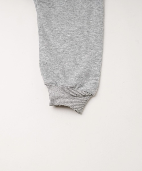 URBAN CHERRY（アーバンチェリー）の「カットショルダーハートデザイントレーナー（その他トップス・キッズ・グレー・110cm/130cm/140cm/120cm）」の11枚目の写真