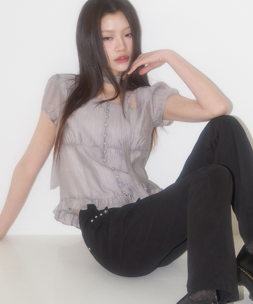 ILLIGO（イリゴ）の「リボンタイスクエアネックブラウスグレー（シャツ/ブラウス・レディース・その他・SMALL/MEDIUM）」の6枚目の写真