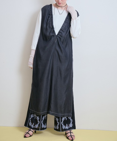 LHELBIE(レルビエ)の「エンブロイダリーパンツ(その他パンツ・レディース・ブラック/オフホワイト・M)」の11枚目の写真