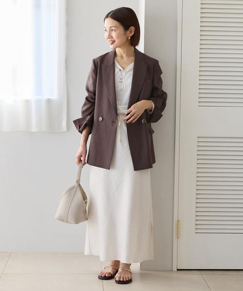 IENA（イエナ）の「ウォッシャブル リネンミックス テーラードジャケット（テーラードジャケット・レディース・ブラウン/ベージュ・36/38）」の4枚目の写真