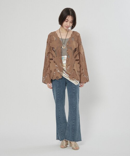 Remind me and forever(リマインドミーアンドフォーエバー)の「【nane】《サイズ展開有》ストレッチデニムフレアーパンツ(デニムパンツ・レディース・ワンウォッシュ/ブラック/その他/ケミカルウォッシュ・LARGE/MEDIUM)」の6枚目の写真