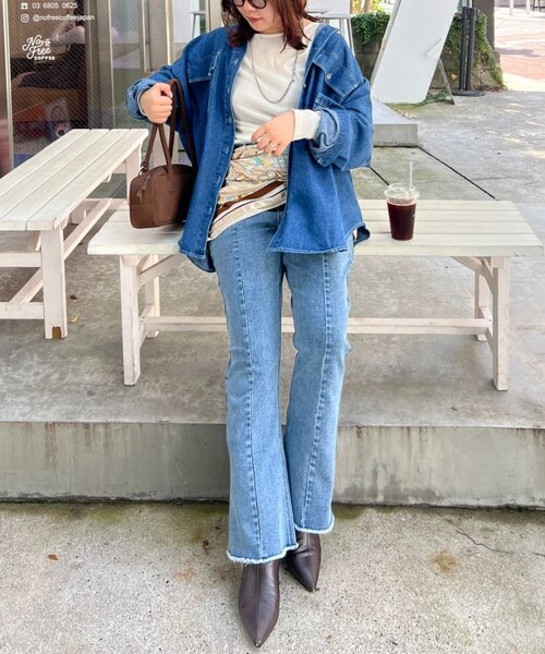 Remind me and forever(リマインドミーアンドフォーエバー)の「【nane】《サイズ展開有》ストレッチデニムフレアーパンツ(デニムパンツ・レディース・ワンウォッシュ/ブラック/その他/ケミカルウォッシュ・LARGE/MEDIUM)」の18枚目の写真