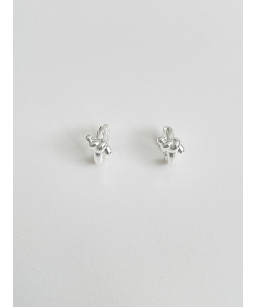 ELYONA(エリオーナー)の「ELA 33 mini Knot Earrings(ピアス(両耳用)・レディース・その他・FREE)」の4枚目の写真