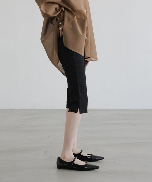 LOWRYS FARM（ローリーズファーム）の「カプリパンツ 653946（その他パンツ・レディース・ブラック/ホワイト・LONG/SHORT）」の8枚目の写真