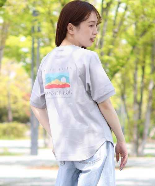KRIFF MAYER Lady's Collection(クリフメイヤーレディースコレクション)の「【UVカット・接触冷感・吸水速乾】遮熱刺繍T(Tシャツ/カットソー・レディース・イエロー/ライトグレー/レッド/ブルーグリーン・SMALL/MEDIUM/LARGE)」の1枚目の写真