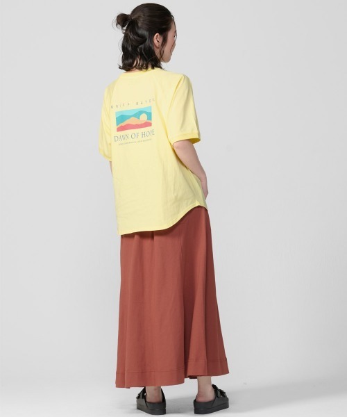 KRIFF MAYER Lady's Collection(クリフメイヤーレディースコレクション)の「【UVカット・接触冷感・吸水速乾】遮熱刺繍T(Tシャツ/カットソー・レディース・イエロー/ライトグレー/レッド/ブルーグリーン・SMALL/MEDIUM/LARGE)」の7枚目の写真