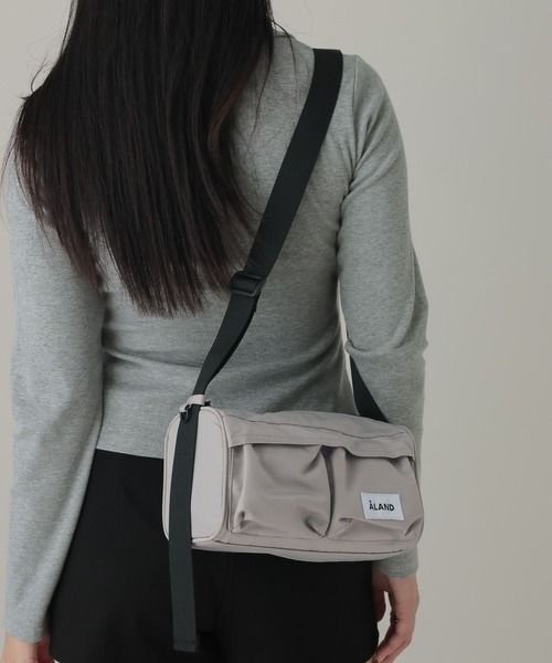 ALAND（エーランド）の「ALAND／ポケット横長ミニショルダーバッグ（ショルダーバッグ・レディース・ブラック/グレー・FREE）」の13枚目の写真