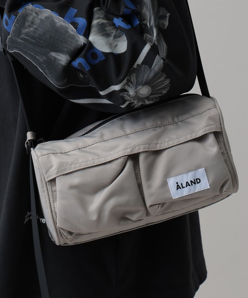 ALAND（エーランド）の「ALAND／ポケット横長ミニショルダーバッグ（ショルダーバッグ・レディース・ブラック/グレー・FREE）」の15枚目の写真