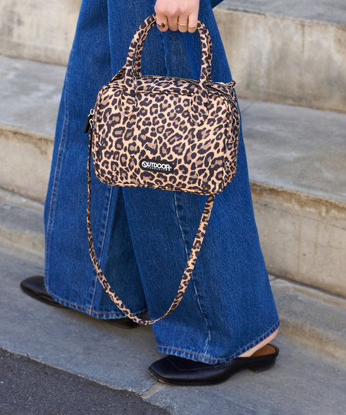 OUTDOOR PRODUCTS(アウトドアプロダクツ)の「2WAY CUBE BAG LEOPARD(ショルダーバッグ・レディース・キャメル・FREE)」の19枚目の写真