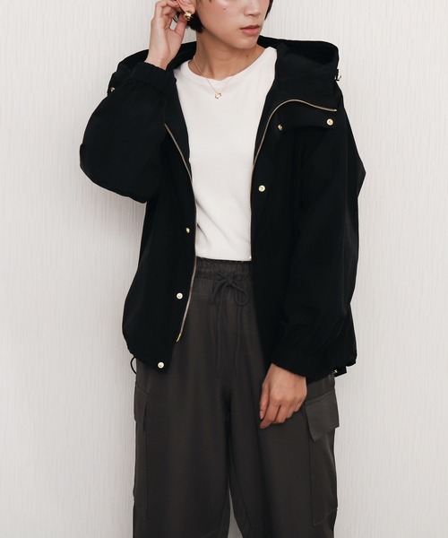 libelle more(リベル モア)の「【NC撥水加工】裾ドロストミドル丈ブルゾン マウンテンパーカー(マウンテンパーカー・レディース・モカ/ベージュ/アイボリー/ブラック/カーキ/ネイビー・M/L)」の3枚目の写真