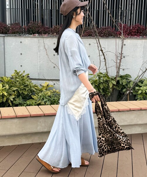 MICO COULIER（ミコクリエ）の「シアーデニムパネルフレアスカート（スカート・レディース・ネイビー/サックスブルー・38/36）」の22枚目の写真