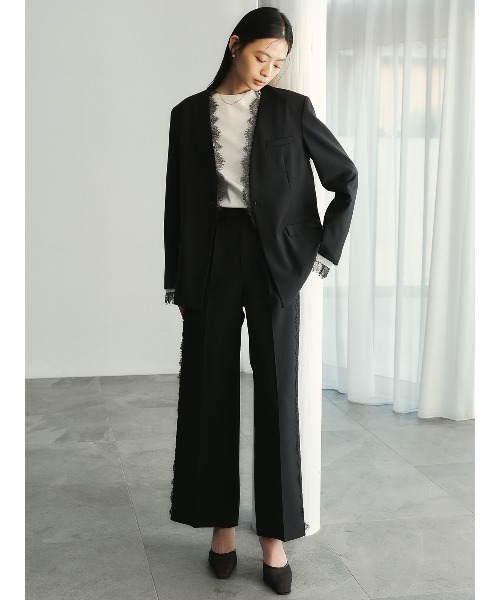 anuans(アニュアンス)の「レーストリムタックパンツ(その他パンツ・レディース・ホワイト/ネイビー/ブラック・SMALL/MEDIUM)」の13枚目の写真