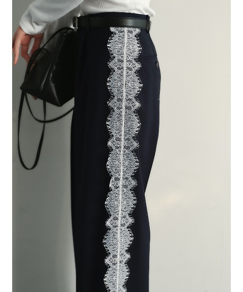 anuans(アニュアンス)の「レーストリムタックパンツ(その他パンツ・レディース・ホワイト/ネイビー/ブラック・SMALL/MEDIUM)」の10枚目の写真