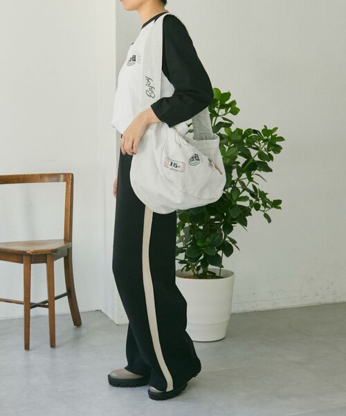 ear PAPILLONNER（イアパピヨネ）の「Kendai×SUM1 STYLE別注バッグ【SUM1 STYLE】（ショルダーバッグ・レディース・サンドベージュ/ライトグレー・FREE）」の13枚目の写真