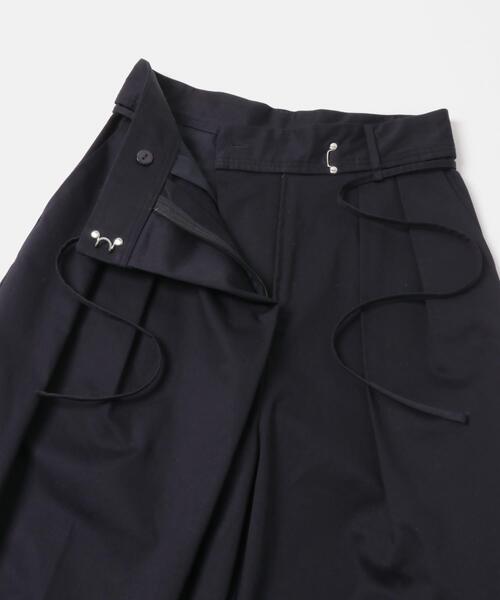 URBAN RESEARCH ROSSO WOMEN（アーバンリサーチ　ロッソ）の「ラップデザインパンツ（その他パンツ・レディース・ホワイト/ネイビー・36/38）」の19枚目の写真