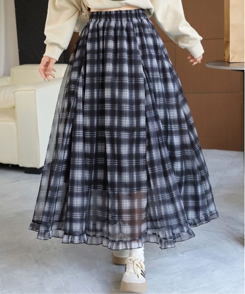 ＆soiree（アンドソワレ）の「裾フリルチェック柄シアーフレアスカート（スカート・レディース・サックスブルー/ブラック/ブラウン/イエロー/パープル・FREE）」の2枚目の写真