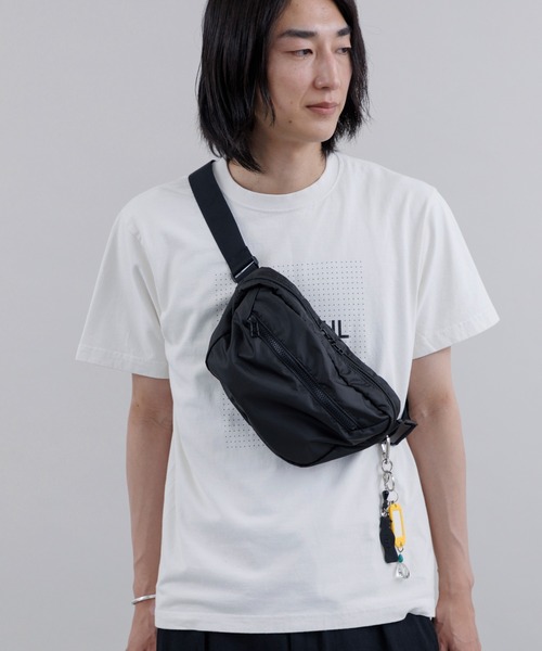kuros'（クロス）の「【kuros’オリジナル】ダイヤリップウエストバッグ 日本製（ボディバッグ/ウエストポーチ・メンズ・グレー/ブラック・FREE）」の11枚目の写真