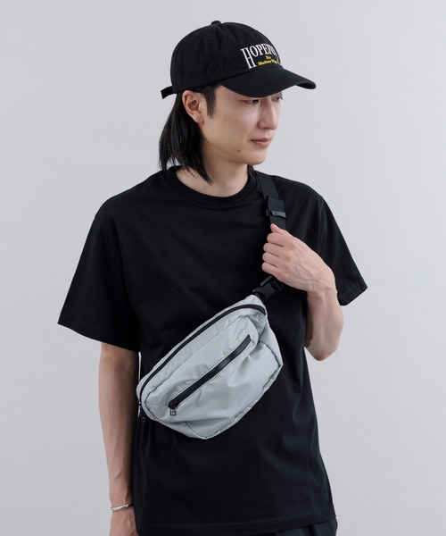 kuros'（クロス）の「【kuros’オリジナル】ダイヤリップウエストバッグ 日本製（ボディバッグ/ウエストポーチ・メンズ・グレー/ブラック・FREE）」の5枚目の写真