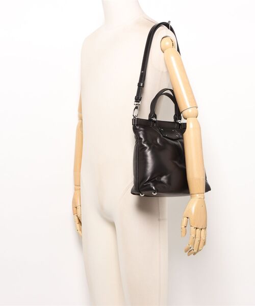 Maison Margiela（メゾンマルジェラ）の「Maison Margiela GLAM SLAM SHOPPING SMALL（ハンドバッグ・レディース・ブラック・FREE）」の5枚目の写真