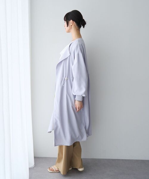 YECCA VECCA（イェッカヴェッカ）の「ノーカラーラペルロングコート（ノーカラーコート・レディース・グレイッシュベージュ/サックスブルー/ネイビー・FREE）」の7枚目の写真