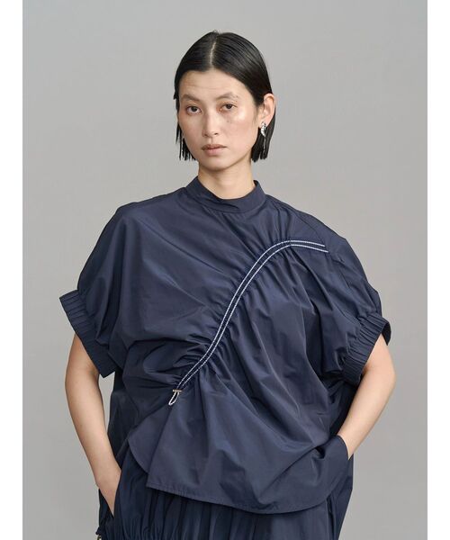 UN3D.（アンスリード）の「WAVE DRAWSTRING TOP / ウェーブドローストリングトップ（シャツ/ブラウス・レディース・ブラック/ベージュ/ネイビー/ホワイト・FREE）」の4枚目の写真
