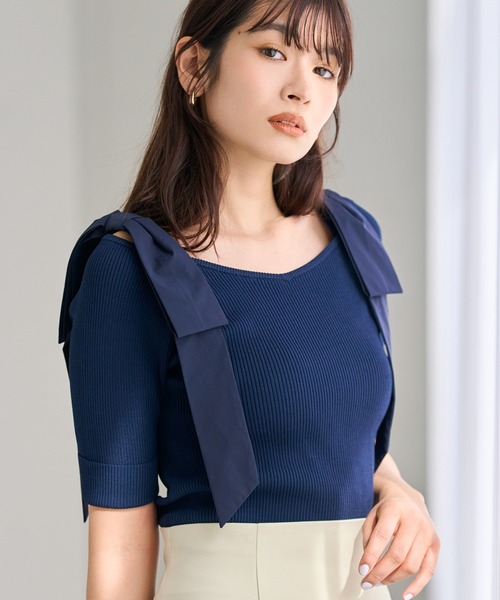 31 Sons de mode(トランテアン ソン ドゥ モード)の「2026春夏新作 ショルダーリボンニット(ニット/セーター・レディース・オフホワイト/イエロー/ネイビー/グリーン・フリ-)」の3枚目の写真