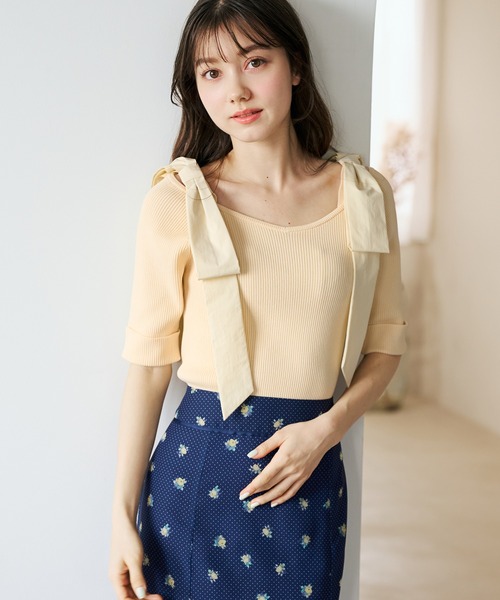 31 Sons de mode(トランテアン ソン ドゥ モード)の「2026春夏新作 ショルダーリボンニット(ニット/セーター・レディース・オフホワイト/イエロー/ネイビー/グリーン・フリ-)」の4枚目の写真