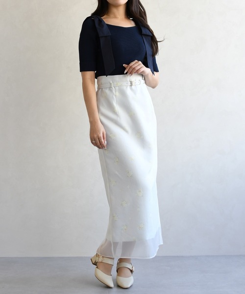 31 Sons de mode(トランテアン ソン ドゥ モード)の「2026春夏新作 ショルダーリボンニット(ニット/セーター・レディース・オフホワイト/イエロー/ネイビー/グリーン・フリ-)」の12枚目の写真