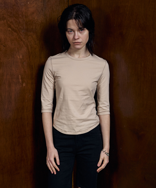 MAGOODGAN(メックウッドガン)の「ルディア 3657 ベーシック 7部袖 スリムフィット ベージュTシャツ(Tシャツ/カットソー・レディース・その他・SMALL/MEDIUM)」の4枚目の写真
