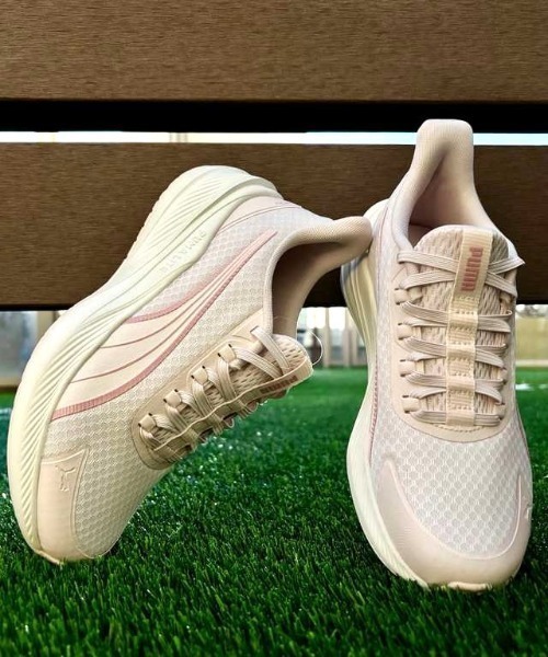 PUMA(プーマ)の「PUMA プーマ 【ハンズフリー】DASHER LITE EASE IN レディーススニーカー(ダッシャーライトイーズイン) 312963(スニーカー・レディース・ピンク/ブラック/ブラック×ブラック・22.5cm/23.0cm/23.5cm/24.0cm/24.5cm/25.0cm/25.5cm)」の3枚目の写真