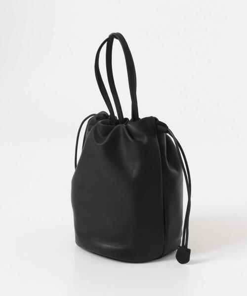 URBAN RESEARCH DOORS(アーバンリサーチドアーズ)の「Folna ソフトレザー2WAY巾着ショルダー(ショルダーバッグ・レディース・ブラック・ONE)」の4枚目の写真