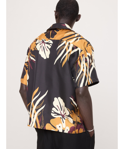 Banana Republic(バナナリパブリック)の「スタンダードフィット シルク リゾート シャツ(シャツ/ブラウス・メンズ・ラベンダー/バーガンディー・XL/M/S/L)」の7枚目の写真