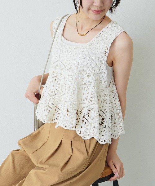 PUAL CE CIN（ピュアルセシン）の「かぎ針編み風ビスチェ（ベスト・レディース・チャコールグレー/オフホワイト・FREE）」の3枚目の写真