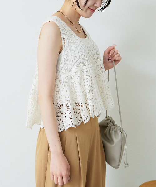 PUAL CE CIN（ピュアルセシン）の「かぎ針編み風ビスチェ（ベスト・レディース・チャコールグレー/オフホワイト・FREE）」の4枚目の写真